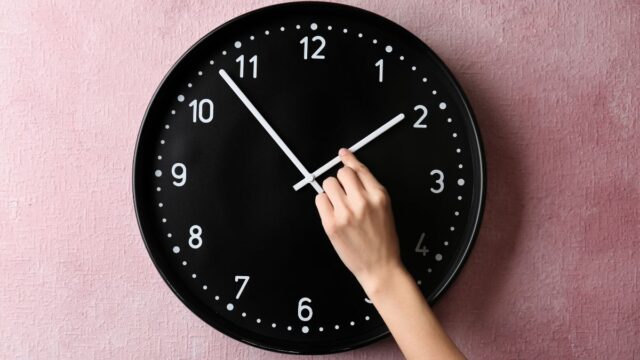CUADO_ES_EL_CAMBIO_DE_HORA_EN_dos-hermanas.jpg