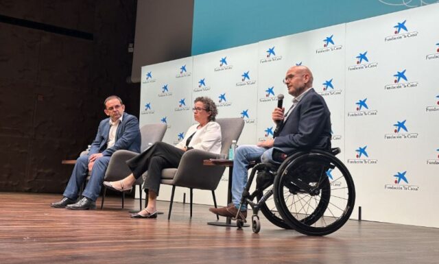 La_Federacion_Espanola_de_Parkinson_presenta_la_nueva_version_de_su_Libro_Blanco_sobre_la_enfermedad_con_un_enfoque_en_los_derechos_de_las_personas.jpg