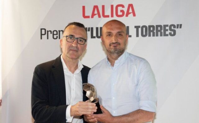 Real_Betis_Balompie_y_Club_Deportivo_Mirandes_galardonados_en_los_premios_Luis_Gil_Torres.jpg