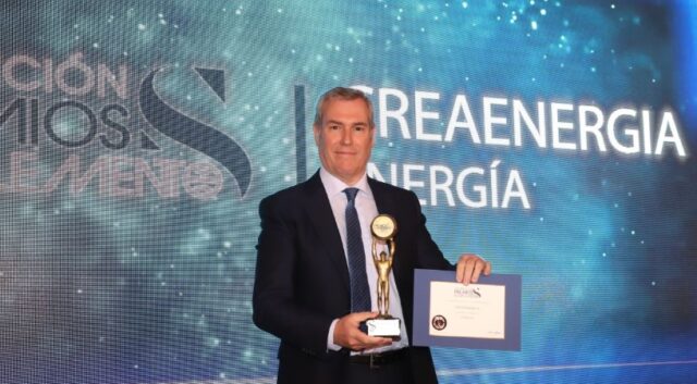 CreaEnergia_recibe_el_premio_El_Suplemento_por_su_enfoque_tecnologico_y_compromiso_con_la_sostenibilidad.jpg