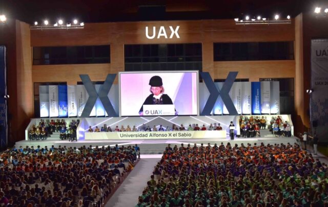 UAX_celebra_la_graduacion_de_su_promocion_2024_con_mas_de_7000_estudiantes_apadrinados_por_profesionales_de_Quironsalud_y_Salesforce.jpg