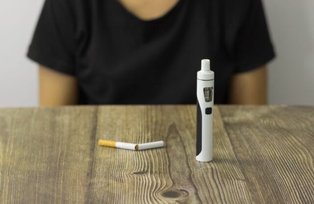 expertos_y_asociaciones_reivindican_el_vapeo_como_solucion_al_tabaquismo.jpg