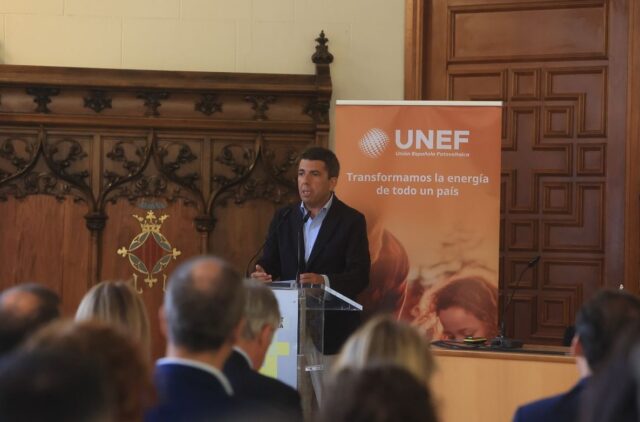 Carlos_Mazon_La_Comunidad_Valenciana_quiere_liderar_la_transicion_energetica_con_la_fotovoltaica_como_protagonista.jpg