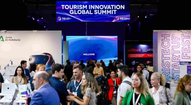 7000_personas_se_reunen_en_el_congreso_sobre_turismo_TIS2024_esta_semana_en_sevilla.jpg