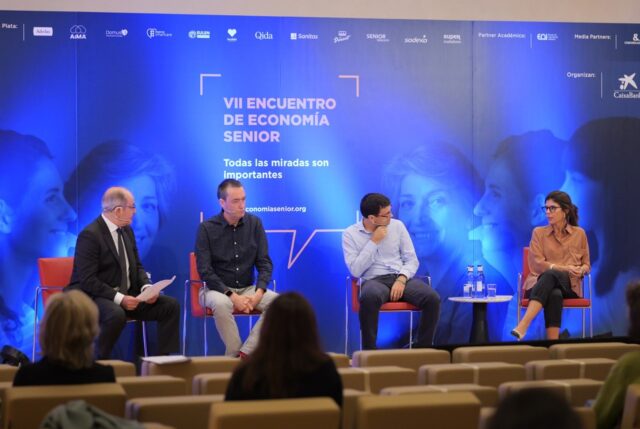 VII_encuentro_de_economia_senior.jpg