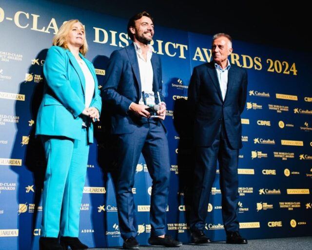 jaume_sabater_y_stoneweg_recogen_el_premio_a_la_mejor_operacion_inmobiliaria_del_ano.jpg