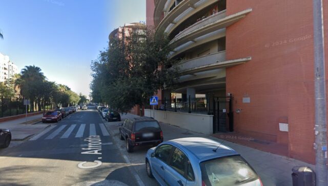 Tragedia en Sevilla: fallece un menor al precipitarse de la sexta planta de este edificio