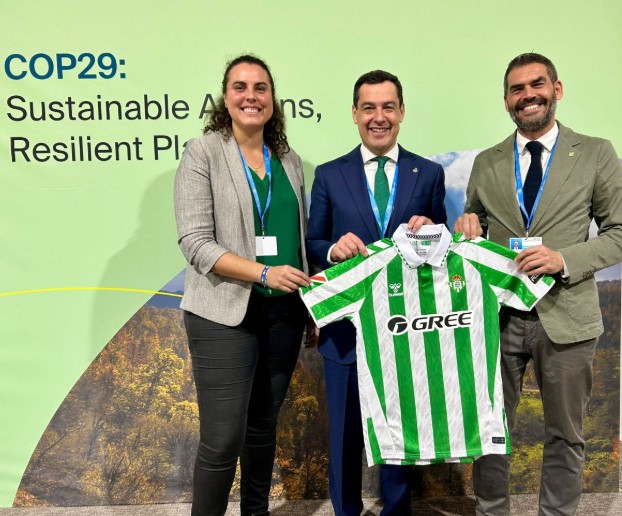 El_real_betis_asiste_a_la_cop29_para_reafirmar_el_compromiso_del_futbol_espanol_en_la_lucha_contra_el_cambio_climatico.jpg