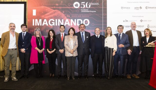 premiados_y_autoridades_50_aniversario_FUE.jpg