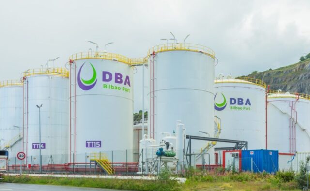 Hafesa_facturo_1500_millones_en_2024_y_desde_2018_ha_vendido_mas_2000_millones_de_litros_de_combustible_a_minoristas_en_el_puerto_de_Bilbao.jpg