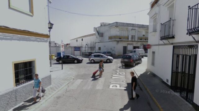 Plaza Mártires del Pueblo, Las Cabezas de San Juan