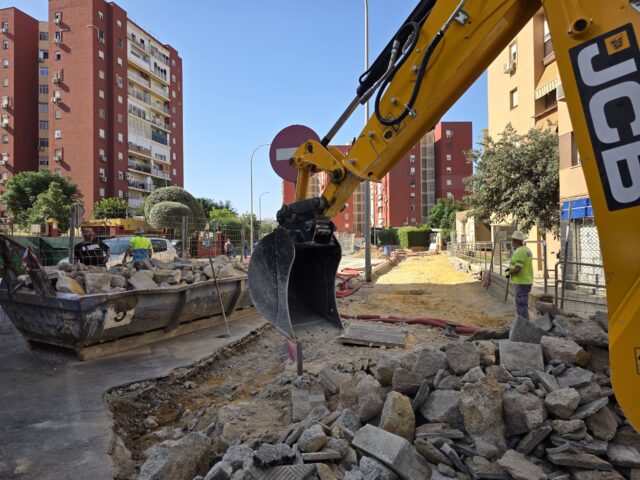 Avanza_de_forma_significativa_el_proyecto_de_revitalizacion_urbana_en_la_Avenida_Los_Pinos.jpg