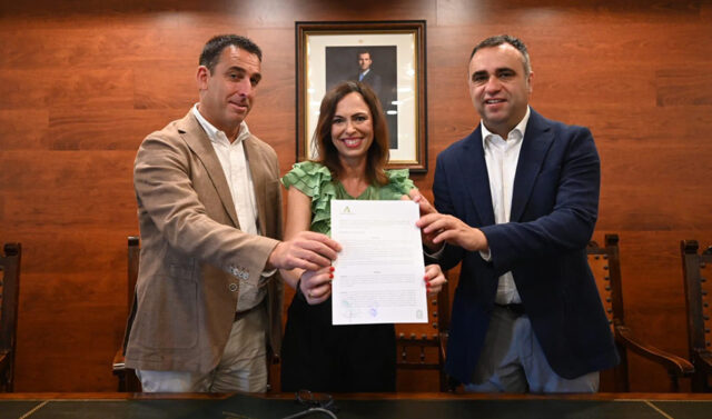 La_Junta_de_Andalucia_invierte_13_millones_en_un_carril_bici_entre_Alhendin_y_Armilla.jpg