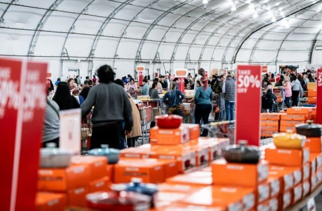 Le_Creuset_trae_por_primera_vez_a_Espana_su_evento_Factory_to_Table_con_ventas_de_hasta_el_60_de_descuento.jpg