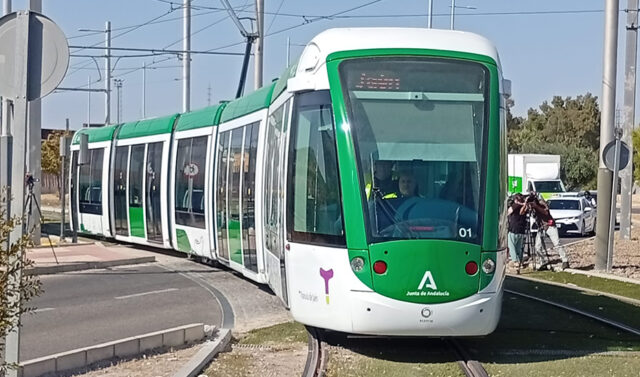 Nueve_empresas_compiten_por_el_mantenimiento_del_tranvia_de_Jaen.jpg