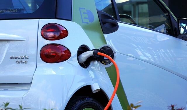 Andalucia_Aumenta_el_Presupuesto_para_Ayudas_de_Vehiculos_Electricos_en_1336_Millones_de_Euros.jpg