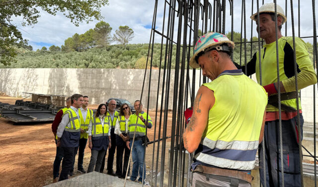 Avances_en_el_Puente_del_Aguadero_de_Jaen_con_la_Instalacion_de_Siete_Vigas.jpg