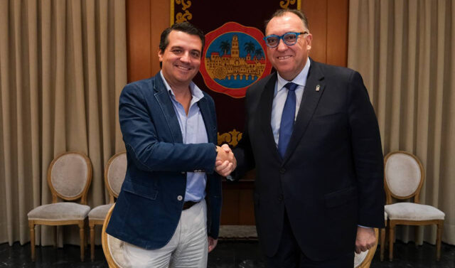 El_Ayuntamiento_de_Cordoba_y_la_Junta_de_Andalucia_refuerzan_la_regulacion_de_viviendas_turisticas.jpg