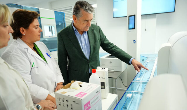 Inauguracion_del_Renovado_Laboratorio_de_Analisis_Clinicos_en_el_Hospital_de_Valme_Mejora_la_Capacidad_Diagnostica.jpg