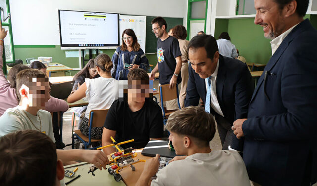 La_Junta_impulsa_la_capacitacion_digital_para_jovenes_rurales_en_Alcolea_del_Rio.jpg