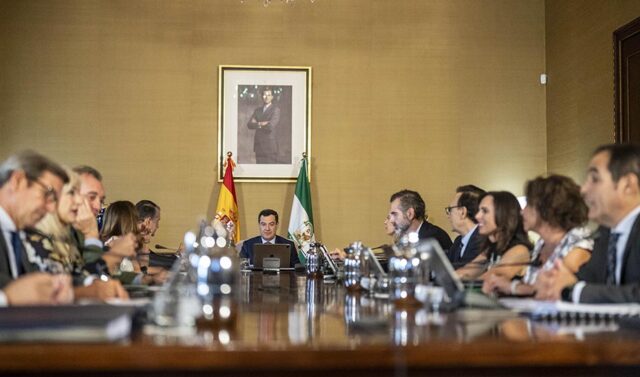 Moreno_asigna_a_Sanz_responsabilidades_en_Sanidad_para_lo_que_queda_de_legislatura_en_Andalucia.jpg