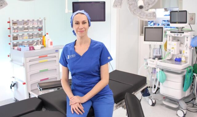 la_doctora_martinez_padilla_en_el_quirofano.jpg