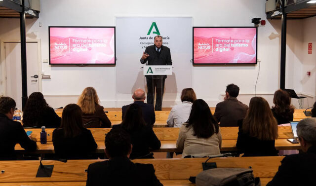 Andalucia_Impulsa_la_Digitalizacion_del_Turismo_a_Traves_de_un_Plan_Formativo_para_3.000_Profesionales.jpg