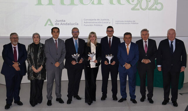 La_Junta_de_Andalucia_reconoce_la_labor_de_funcionarios_con_los_XXI_Premios_Blas_Infante.jpg