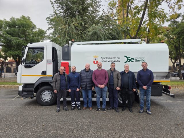 Dos_Hermanas_adquiere_un_camion_de_baldeo_de_8.000_litros_para_mejorar_la_limpieza_urbana.jpg