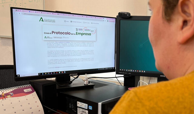 La_Junta_de_Andalucia_apoya_a_230_empresas_en_la_creacion_de_protocolos_contra_el_acoso_sexual_laboral.jpg