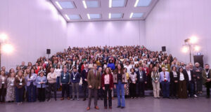 Andalucía establece una edad mínima para el acceso a redes sociales y propone mejorar protocolos de acoso