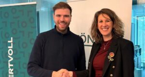 Schara avanza en su expansión con el respaldo de Premium Food Group