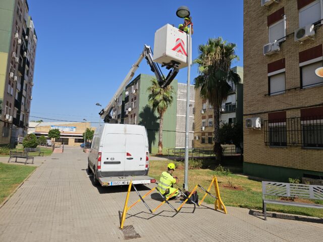 Aprobados_proyectos_de_modernizacion_del_alumbrado_publico_en_Dos_Hermanas_para_mejorar_la_eficiencia_energetica.jpg
