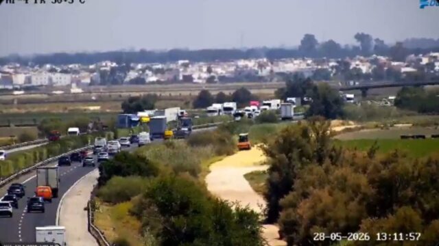 Retenciones en la AP-4 a la altura de Los Palacios y Villafranca tras un accidente que complicó la circulación en dirección a Cádiz.