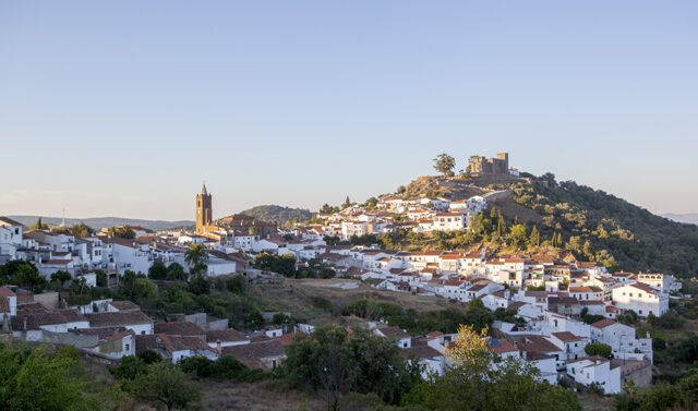 Cortegana_Niguelas_y_Zuheros_se_convierten_en_municipios_turisticos_de_Andalucia.jpg