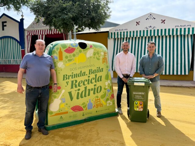 Dos_Hermanas_intensifica_su_campana_de_reciclaje_de_vidrio_durante_la_Feria_con_la_colaboracion_de_Ecovidrio.jpg