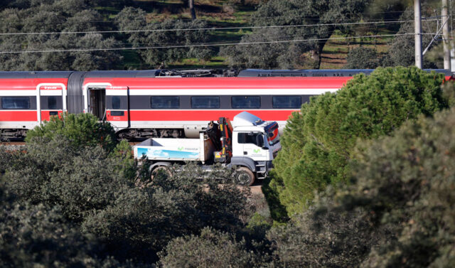 El_Consejo_de_Gobierno_aprueba_ayudas_para_las_victimas_del_accidente_ferroviario_en_Adamuz.jpg