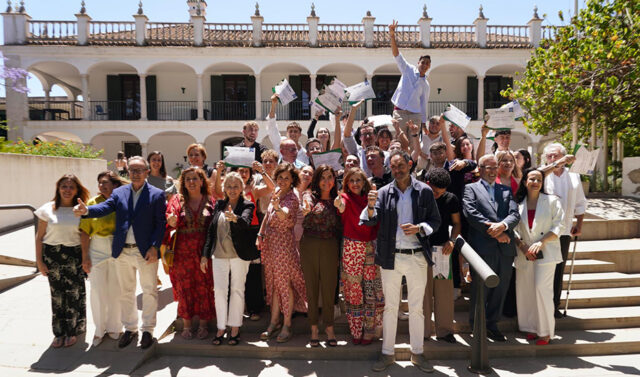 La_Escuela_de_Hosteleria_La_Consula_celebra_la_formacion_de_casi_1.500_profesionales_en_32_anos_de_trayectoria.jpg