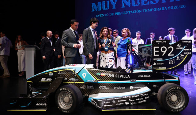 La_Junta_de_Andalucia_destaca_al_equipo_ARUS_como_un_referente_del_talento_andaluz_en_la_presentacion_de_su_nuevo_monoplaza.jpg