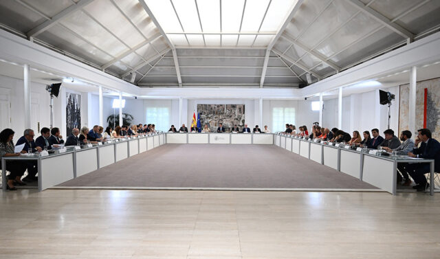 La_Junta_de_Andalucia_solicita_al_Gobierno_la_conexion_del_Estadio_La_Cartuja_con_el_Metro_para_el_Mundial_2030.jpg