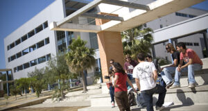Más de 74.600 estudiantes solicitan plaza en universidades públicas andaluzas para el curso 2026-2027