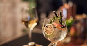 La ginebra impulsa nuevas experiencias de consumo y proyección internacional