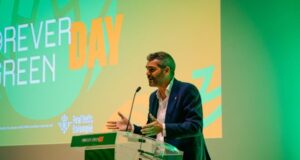 El Real Betis abrirá a los aficionados el diseño de su próxima camiseta Forever Green