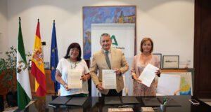 El SAS y el Consejo Andaluz de Enfermería firman un protocolo para mejorar la atención sanitaria