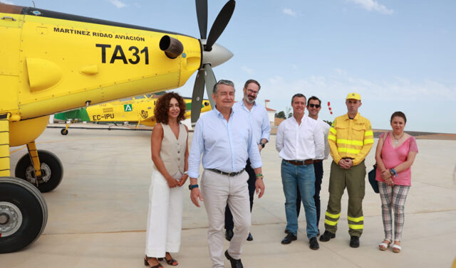 Inauguracion_del_nuevo_aerodromo_de_Cabeza_Aguda_en_Villaviciosa_de_Cordoba_para_mejorar_la_respuesta_a_incendios_forestales.jpg