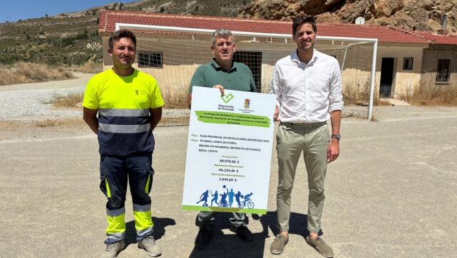 Inversion_de_mas_de_48.000_euros_para_modernizar_el_campo_de_futbol_municipal_en_Quentar.jpeg