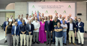 La Junta y las comunidades de regantes firman acuerdos para el Plan RegadíA con una inversión de 138,3 millones