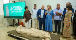 El Museo Arqueológico de Sevilla recibe una valiosa escultura romana hallada en La Puebla de Cazalla
