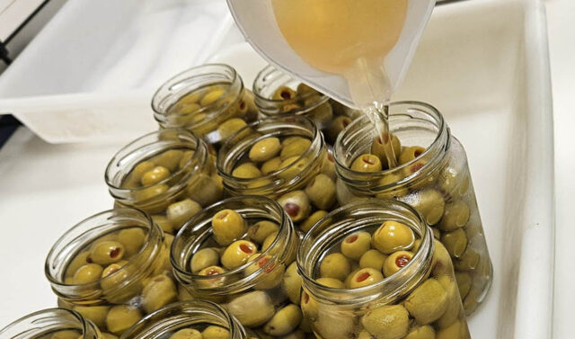 Investigacion_del_Instituto_de_la_Grasa_de_Sevilla_logra_aceitunas_rellenas_con_un_50_menos_de_sal_y_mayor_contenido_en_nutrientes.jpg