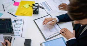 Docenteo apunta cinco factores para que la IA se convierta en una ventaja competitiva
